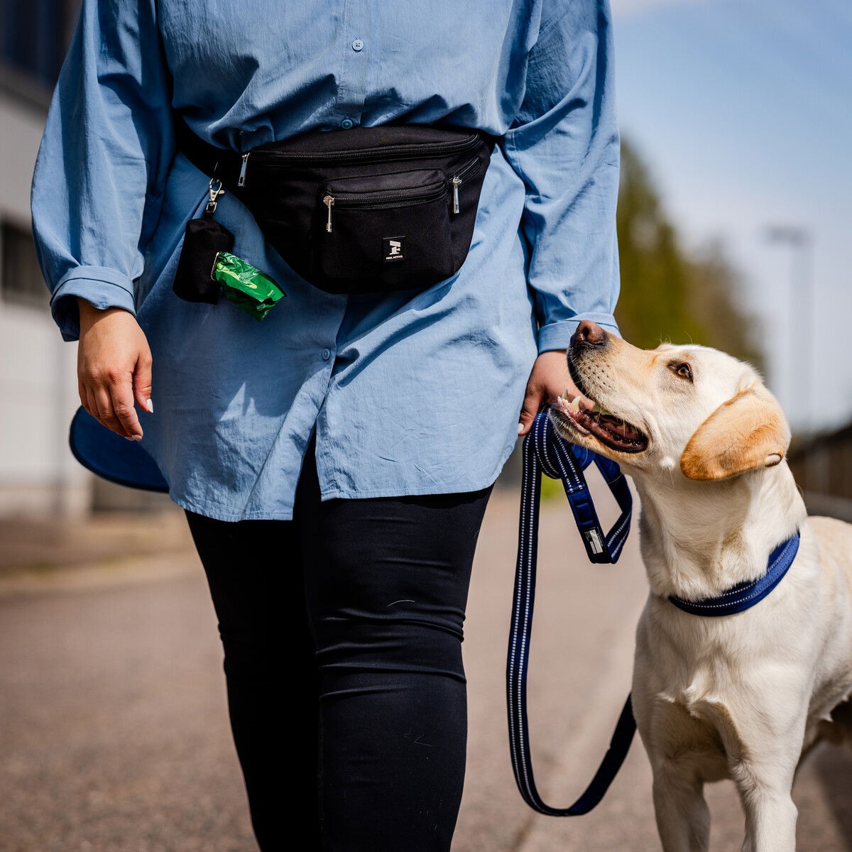 Feel Active Tour vyölaukku herkuille irroitettavalla kakkapussikotelolla musta