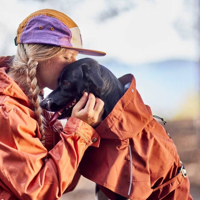 Hurtta Mudventure ECO sadetakki kaneli