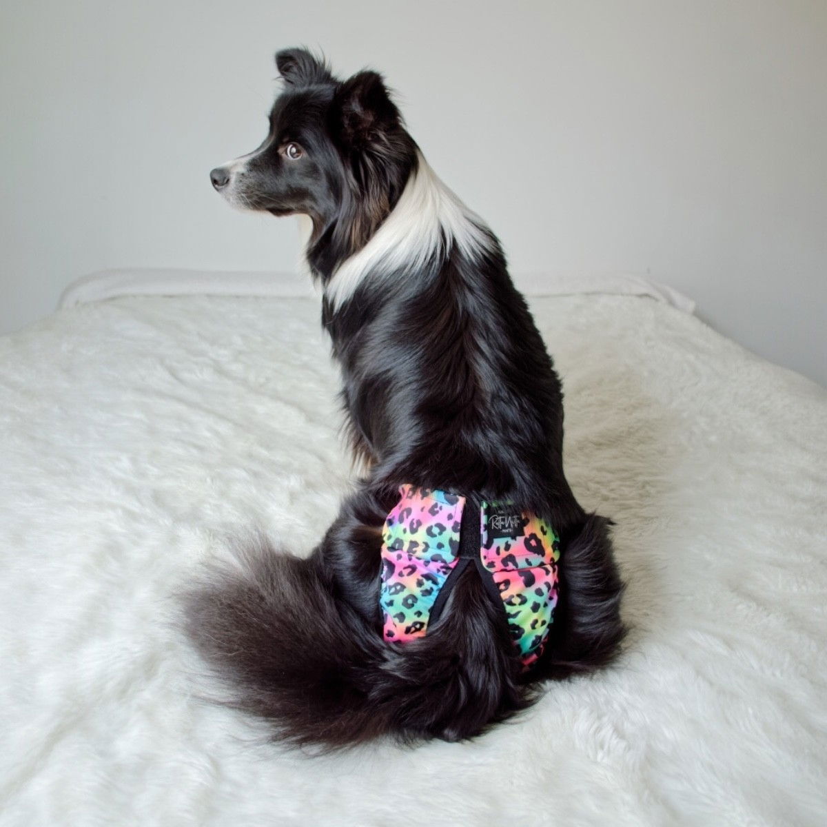 RuttuNuttu juoksupöksyt kietaisumalli, sateenkaari leo